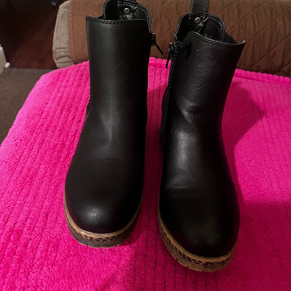 Maurice zip up style biker boots awesome condition. worn a total of 4 times.